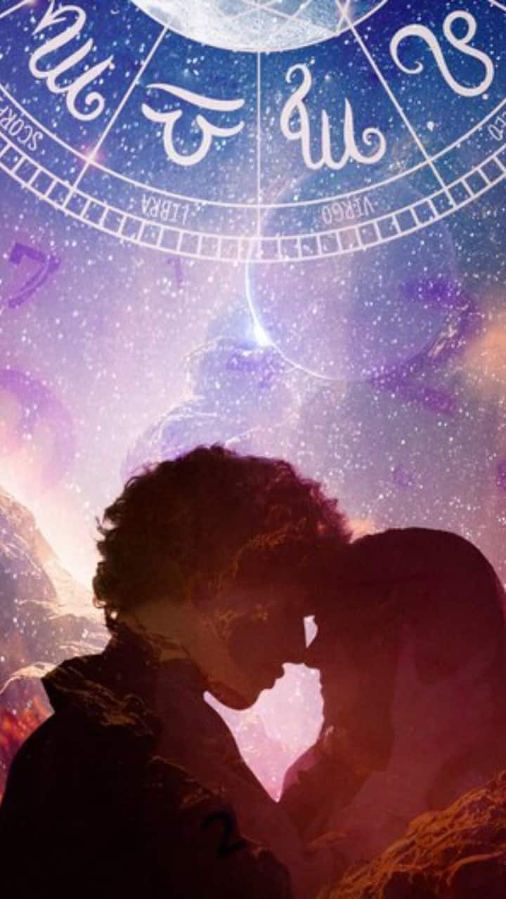 Libra Weekly Love Horoscope for Singles: Is Romance in the Stars?