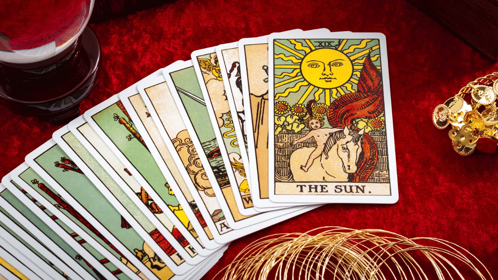 Want Future Insights? Get Predictions by Tarot Today!